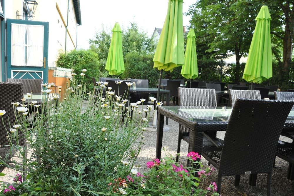 شرفة مرصوفة