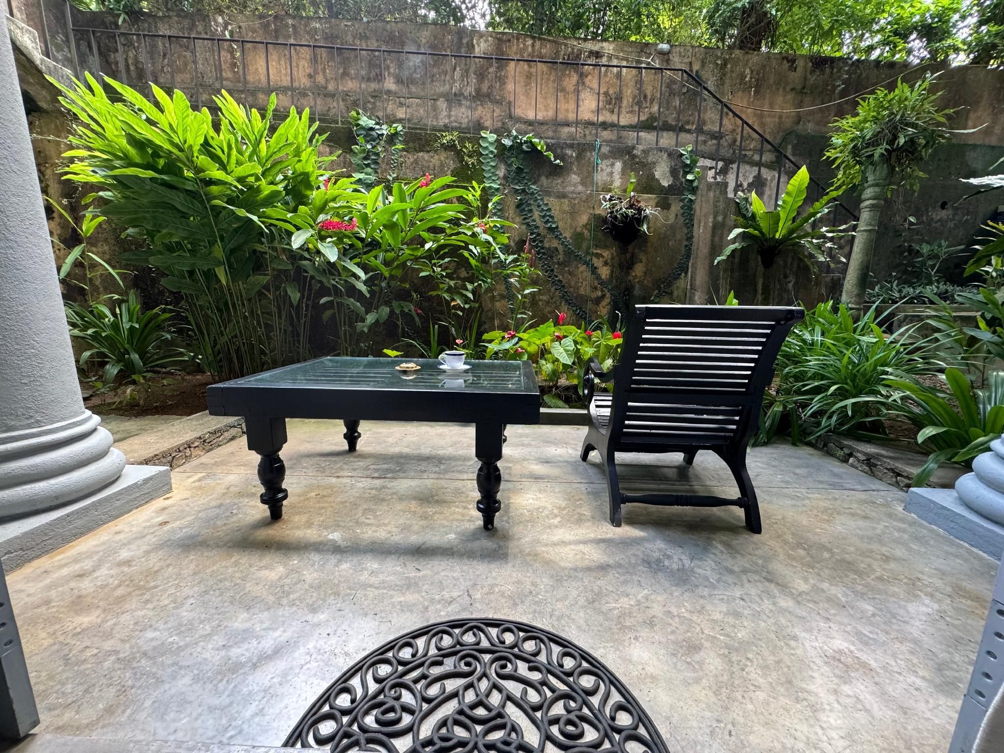 شرفة مرصوفة