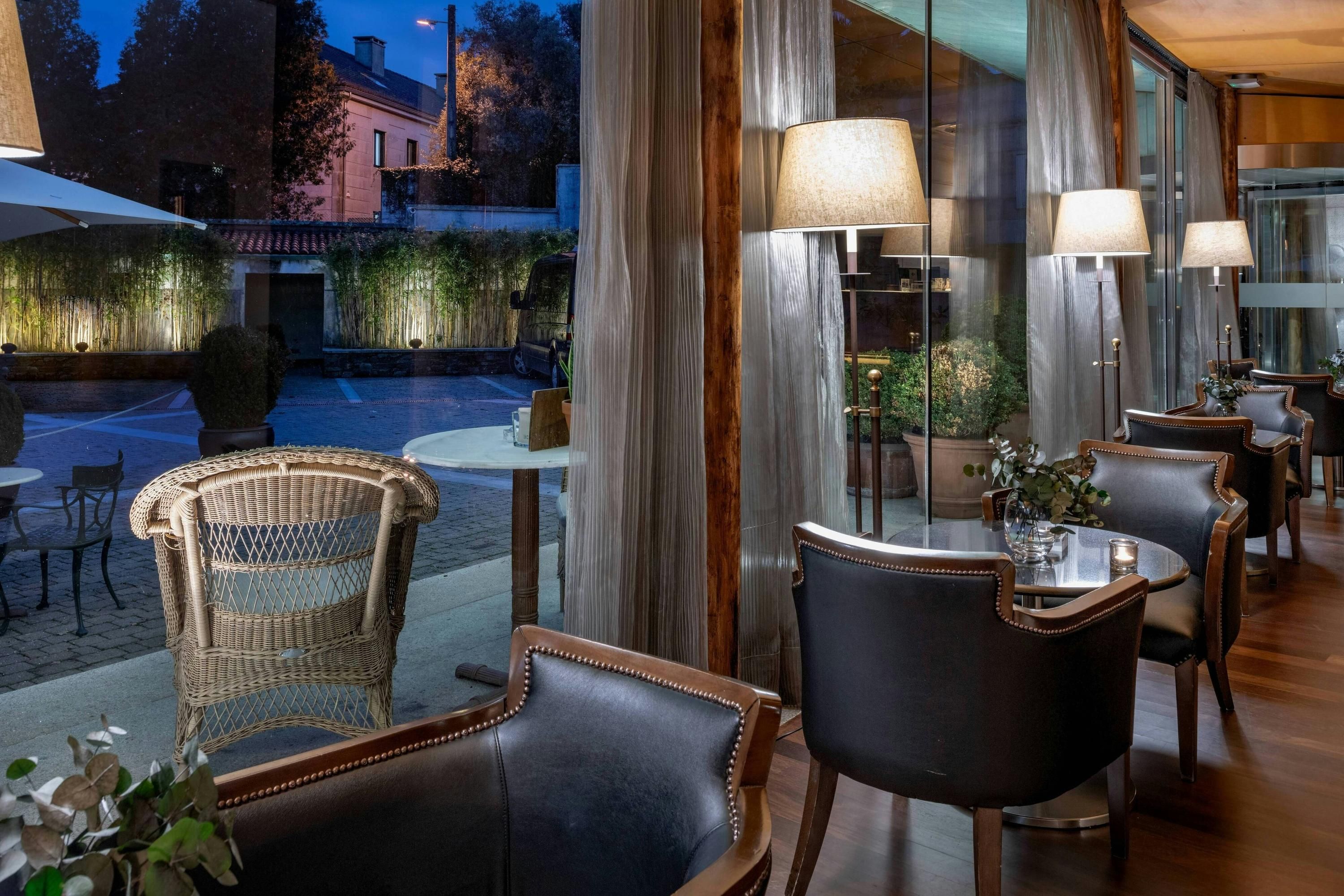 شرفة مرصوفة