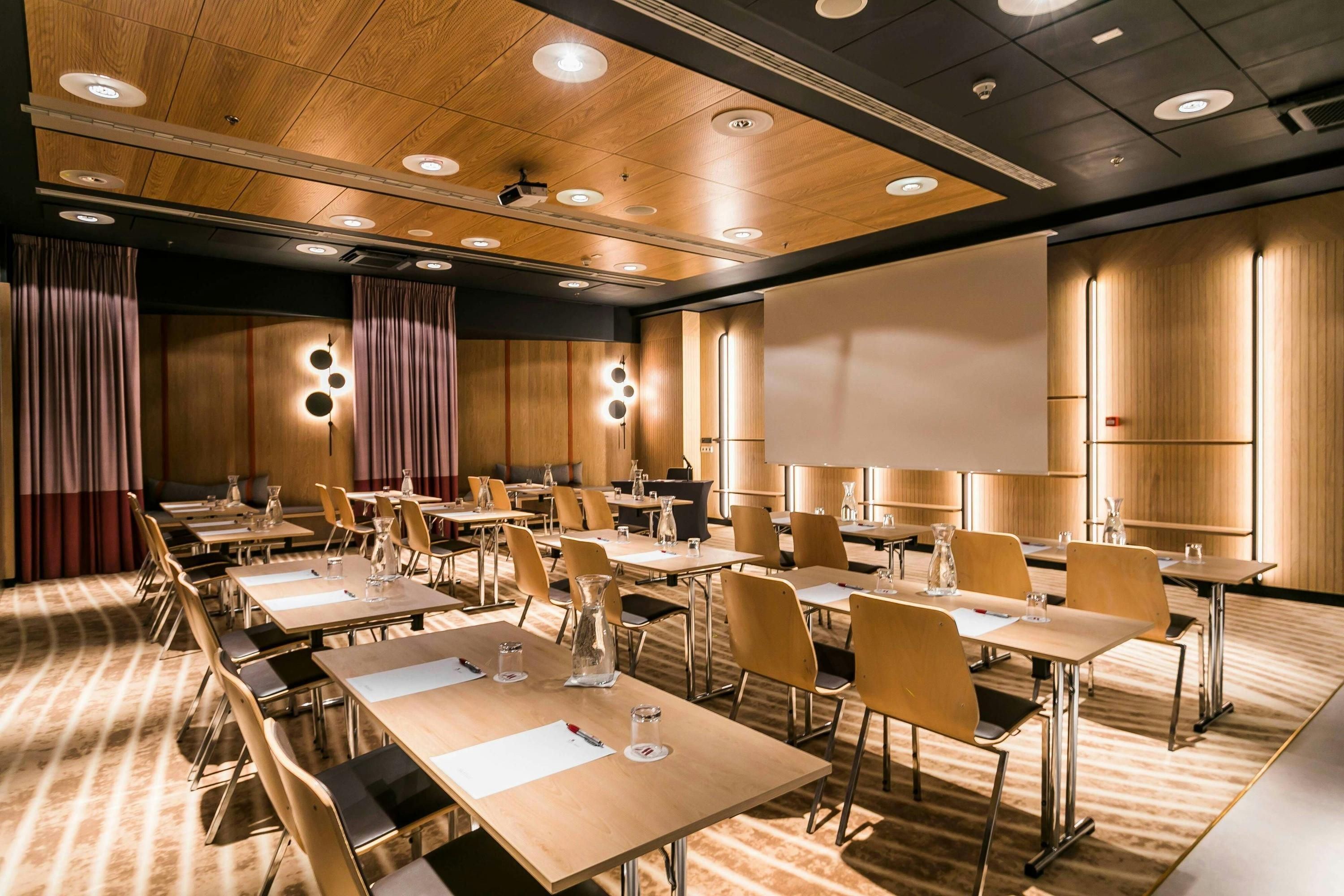 غرفة الاجتماعات