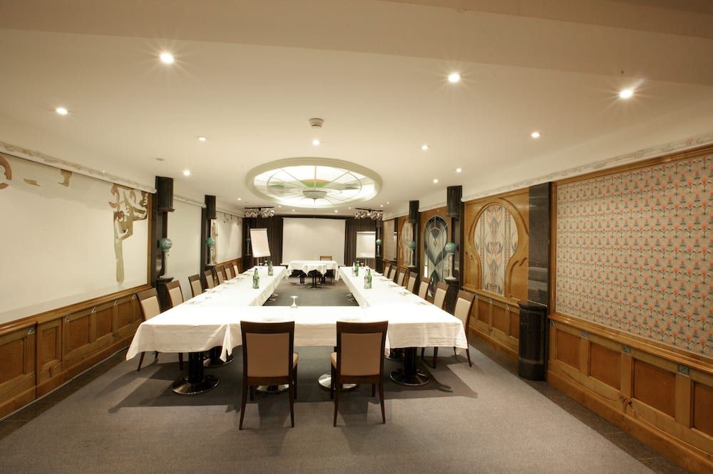 غرفة الاجتماعات