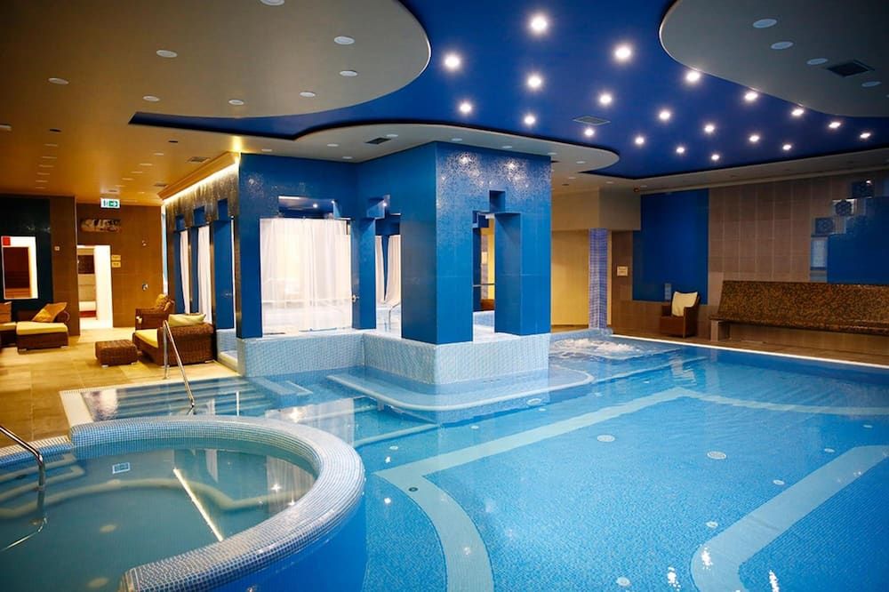 حوض السباحة صورة