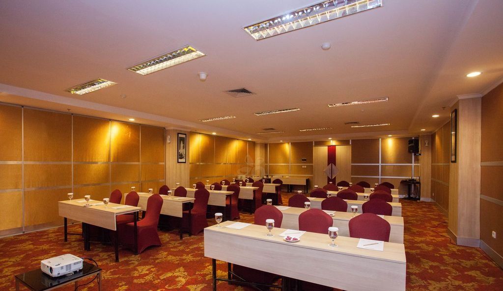 غرفة الاجتماعات