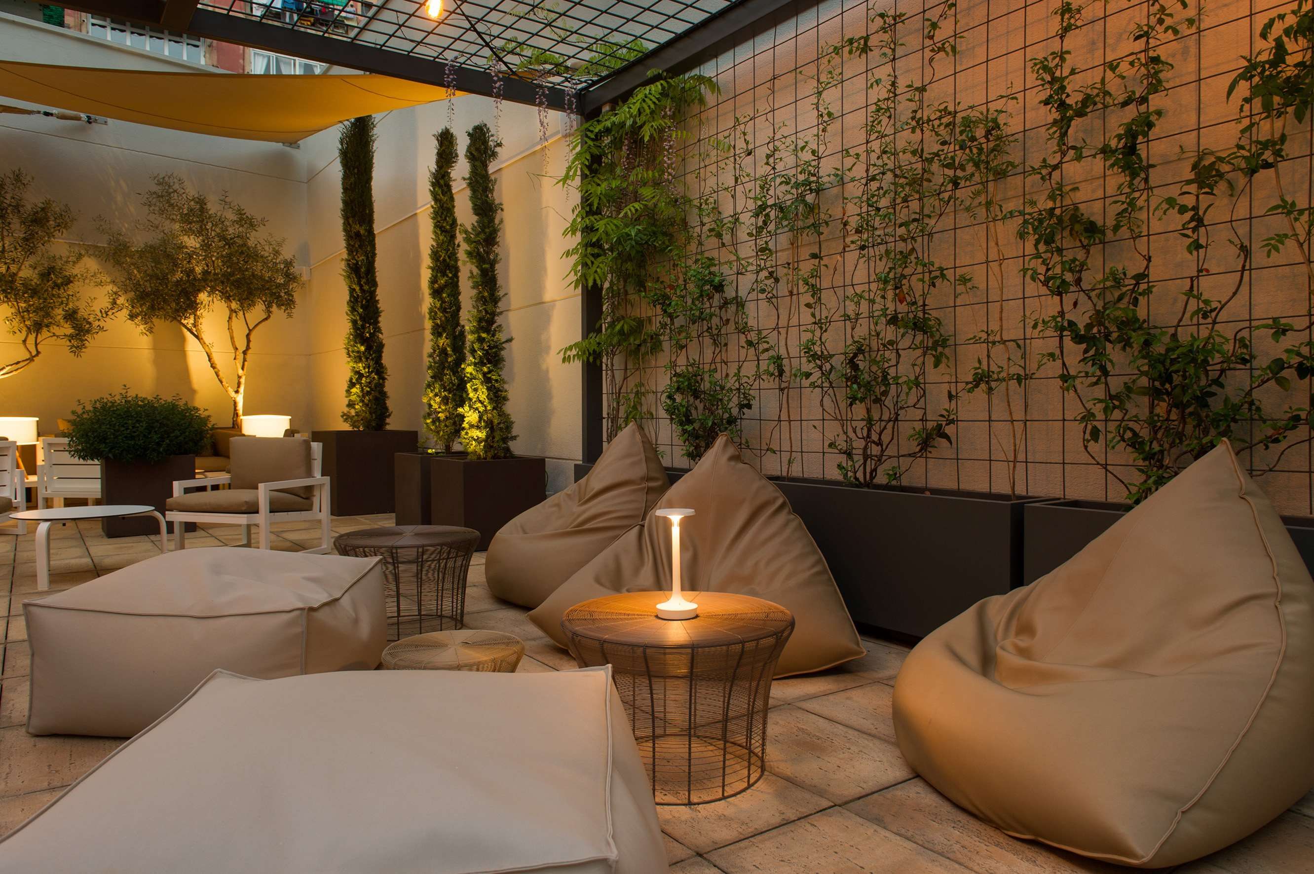 شرفة مرصوفة