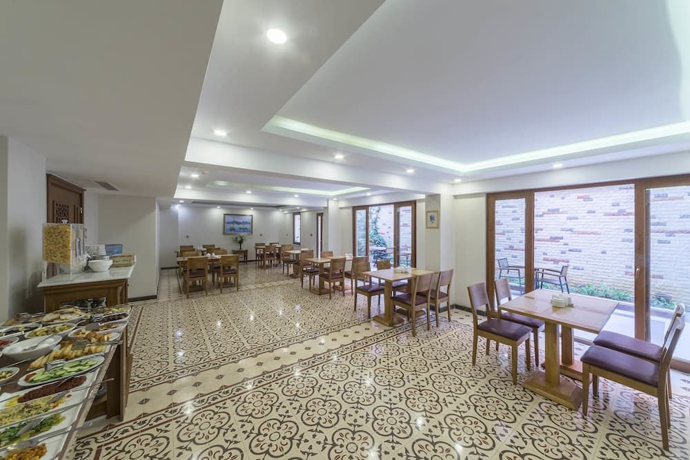 مطعم