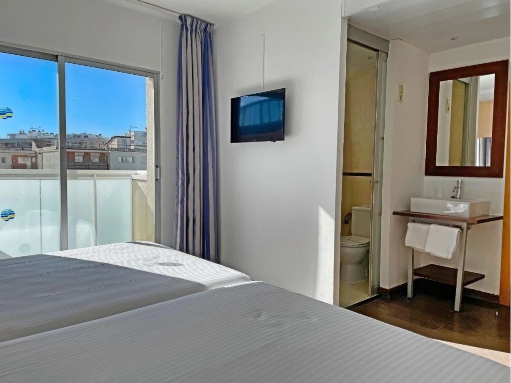 آخر