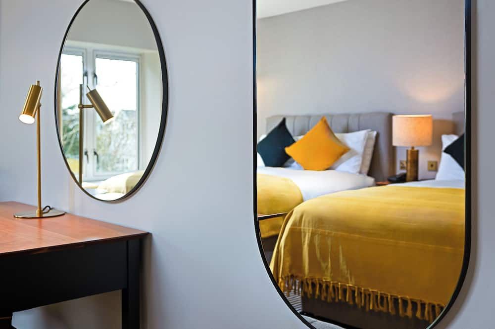 آخر