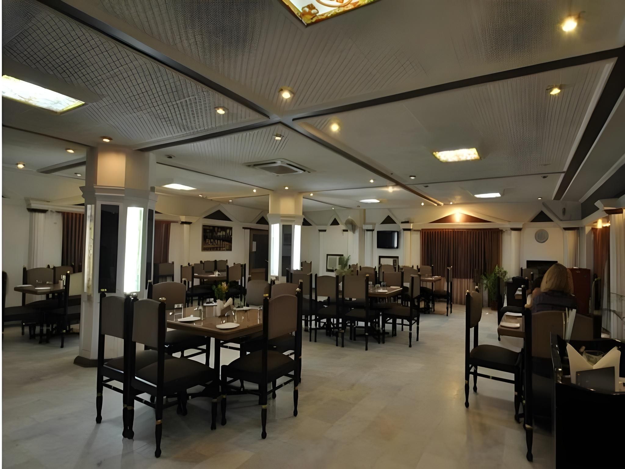 مطعم