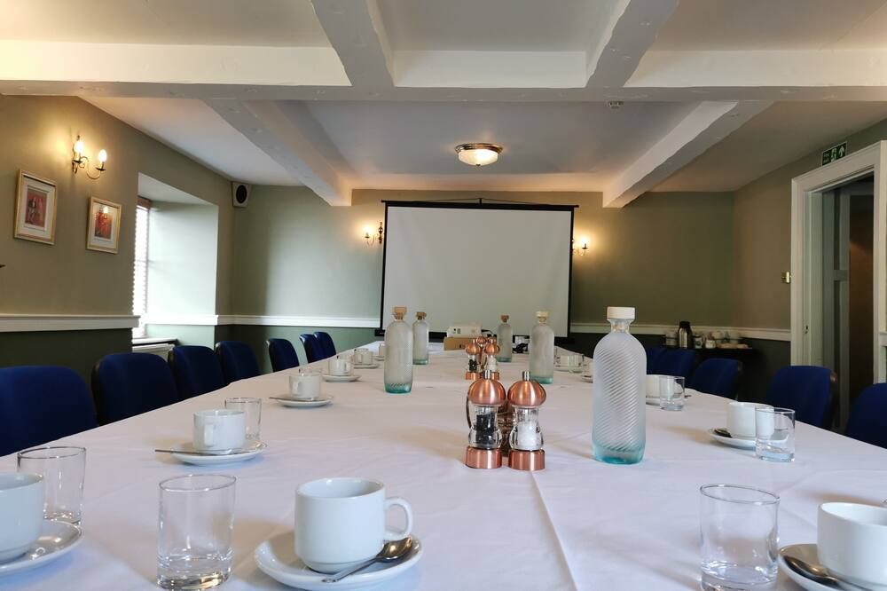 غرفة الاجتماعات