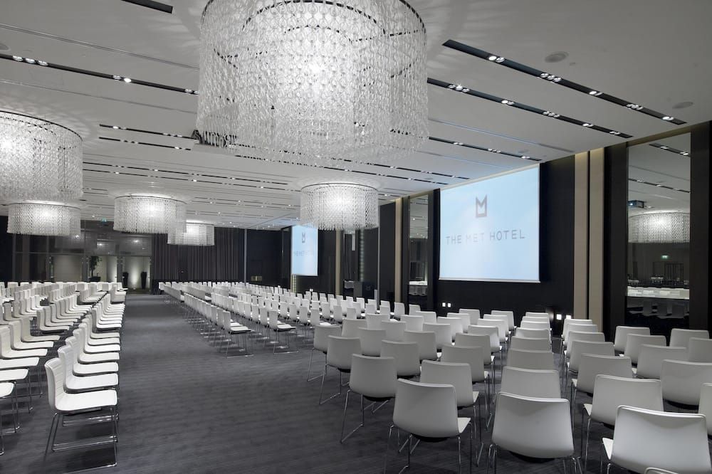 غرفة الاجتماعات