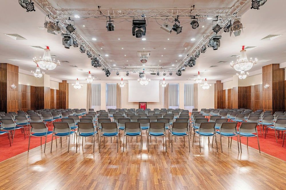 غرفة الاجتماعات