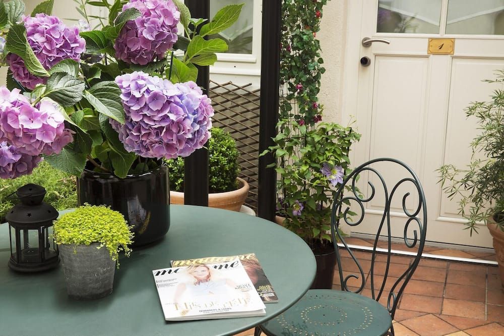آخر