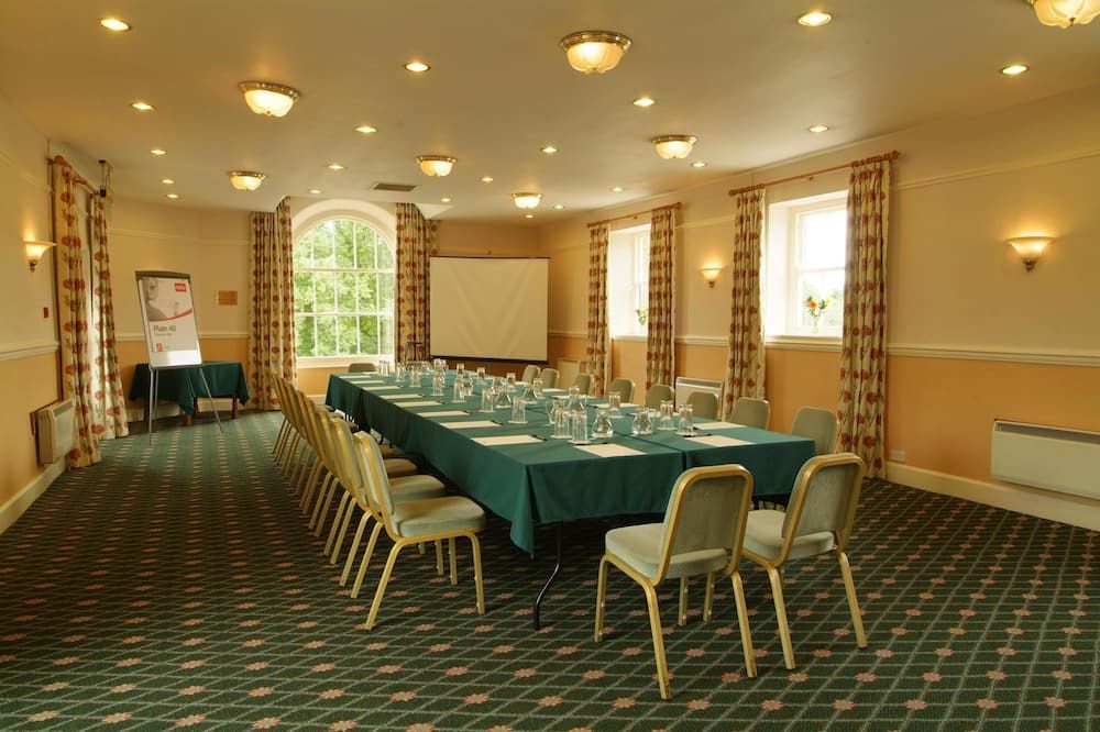 غرفة الاجتماعات