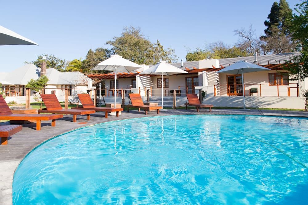 حوض السباحة صورة