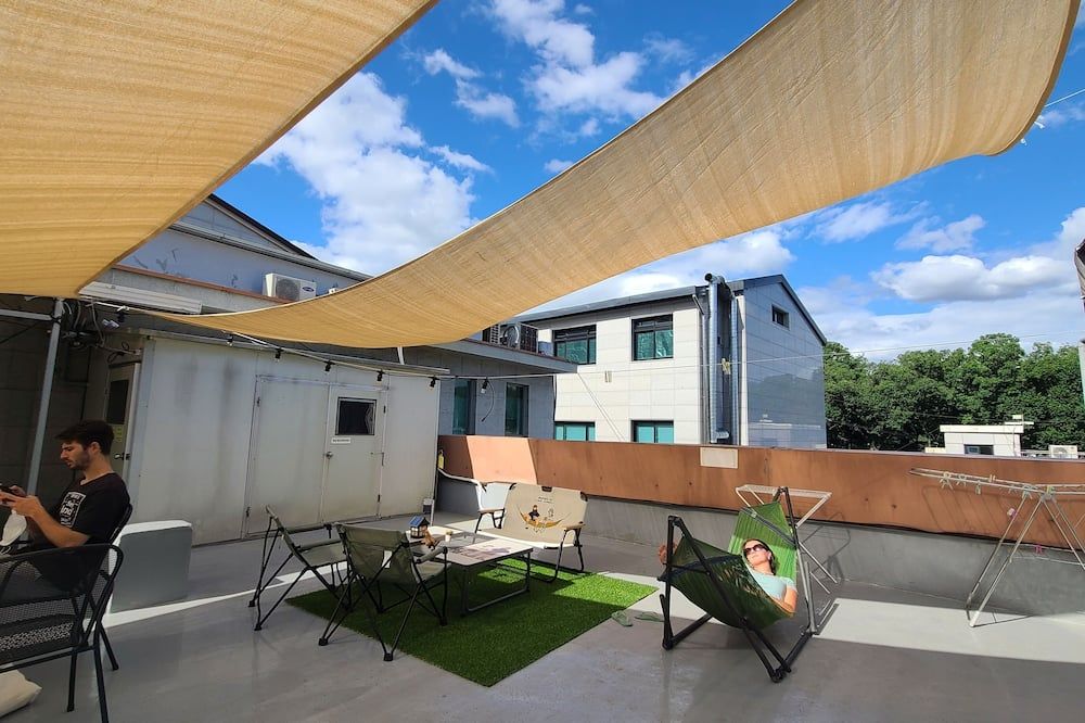 شرفة مرصوفة صورة