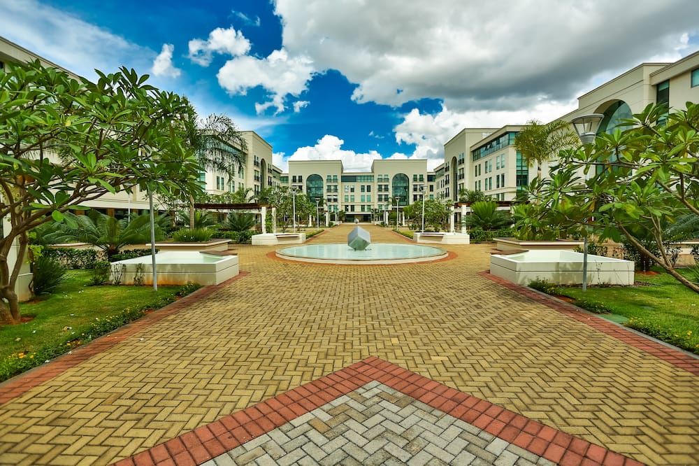 آخر