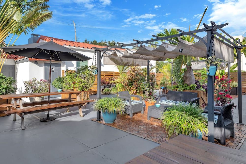 شرفة مرصوفة