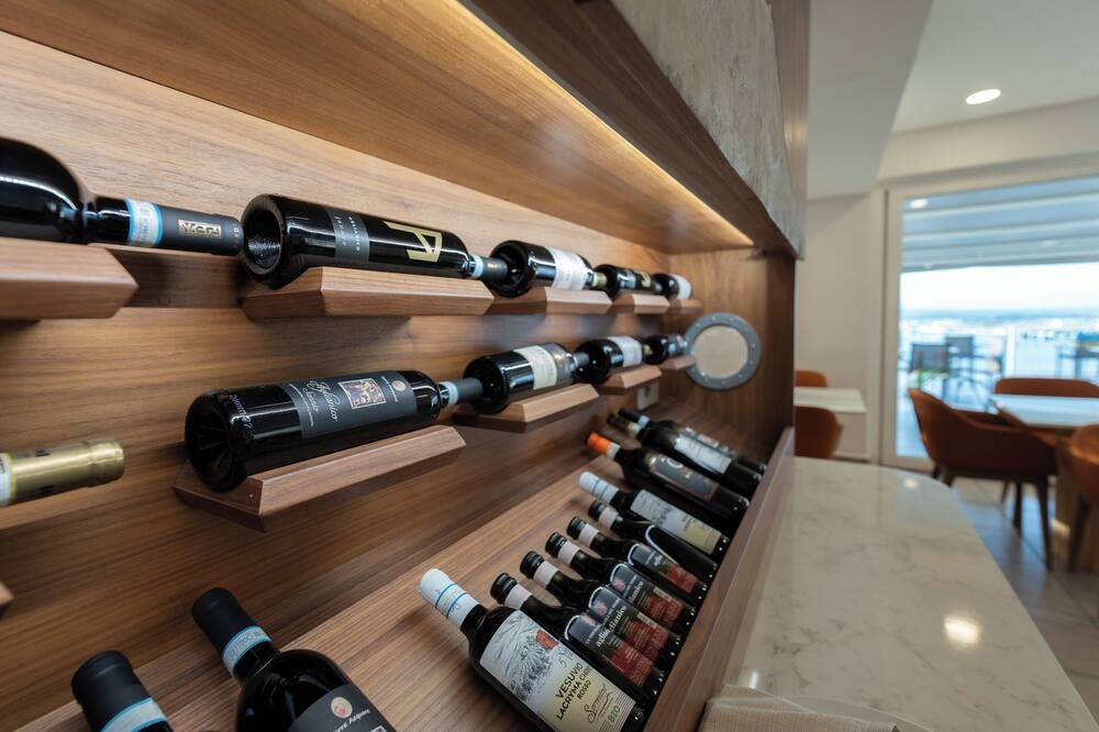آخر