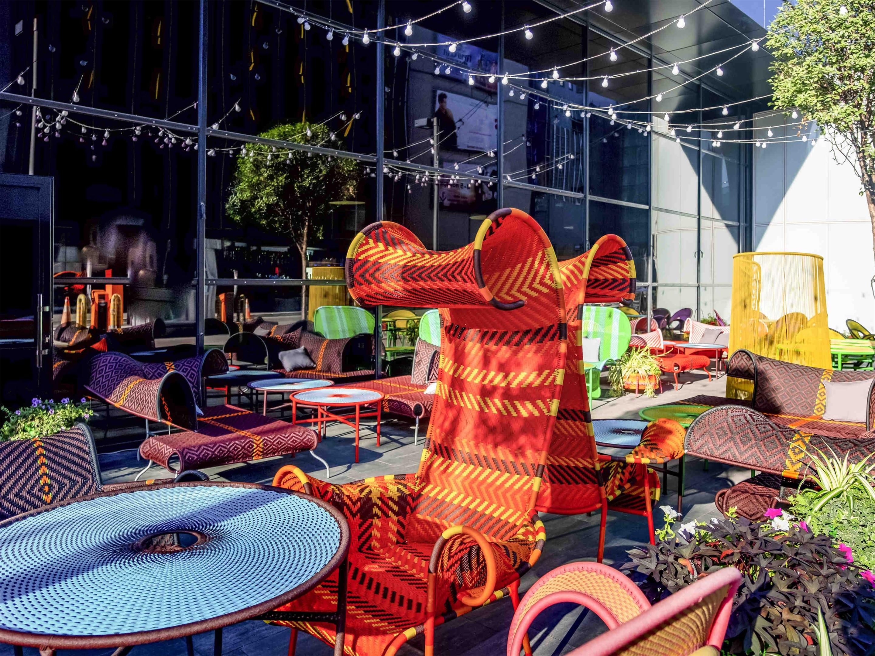 شرفة مرصوفة