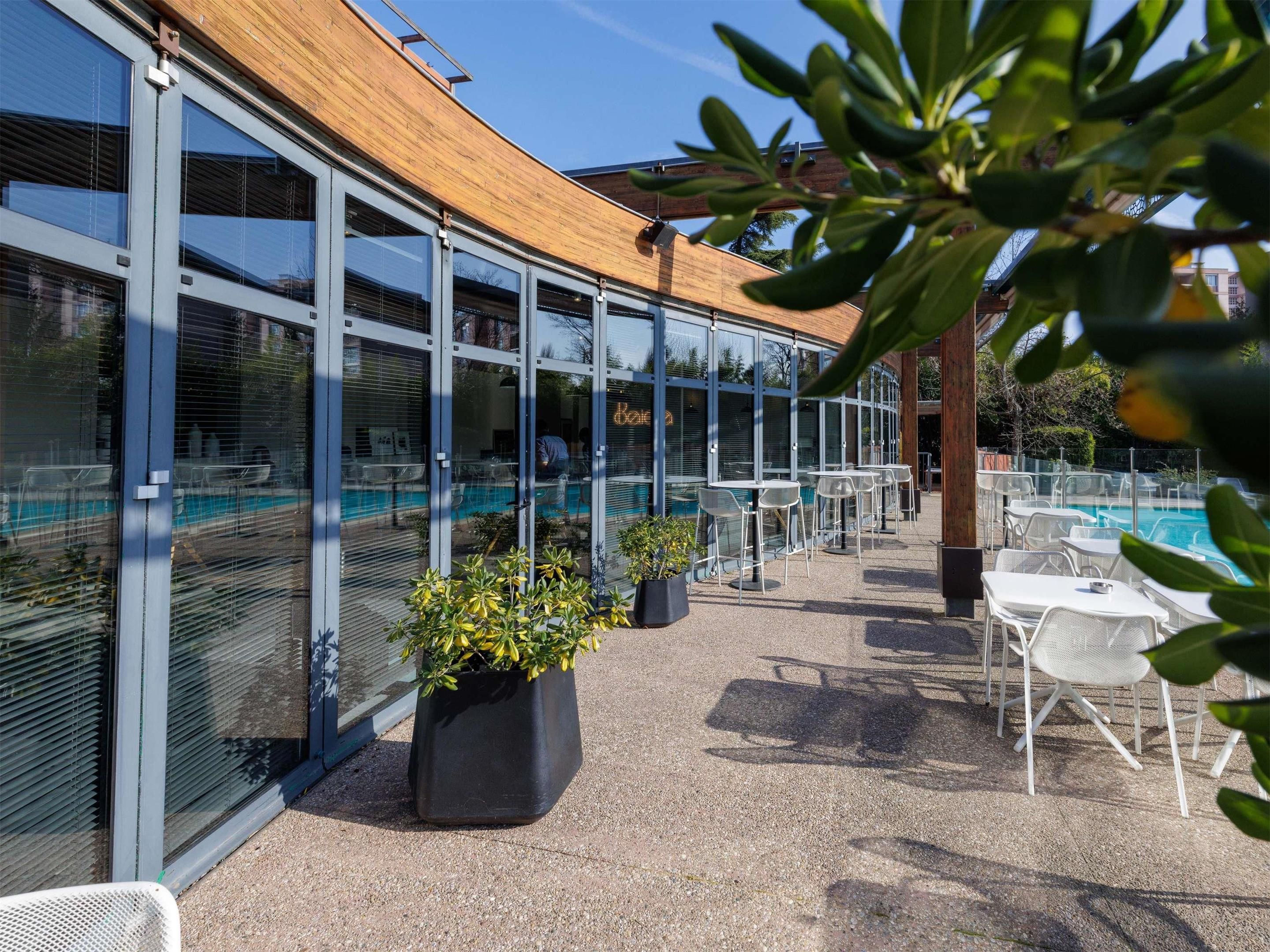 شرفة مرصوفة