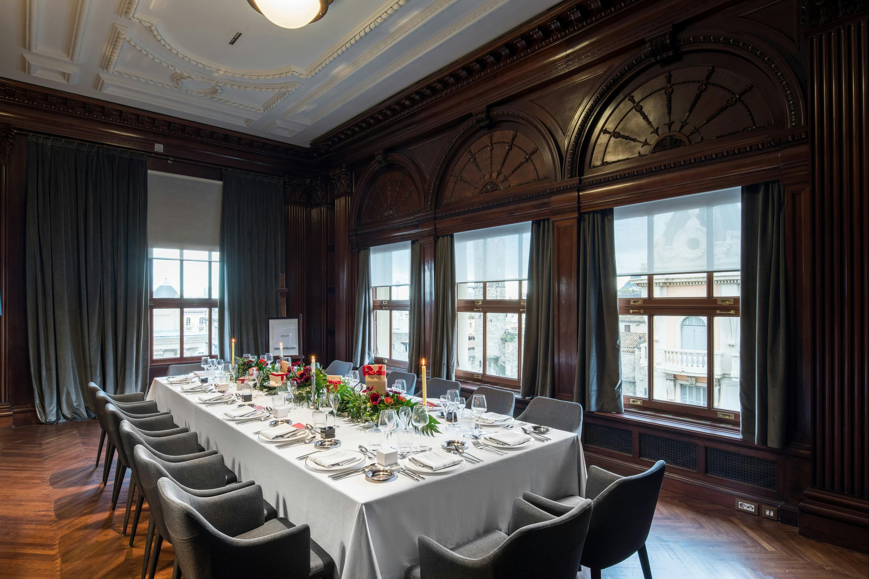 غرفة الاجتماعات