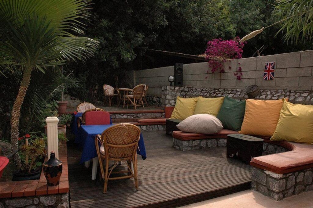 شرفة مرصوفة صورة