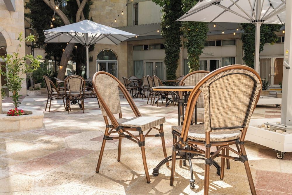 شرفة مرصوفة صورة