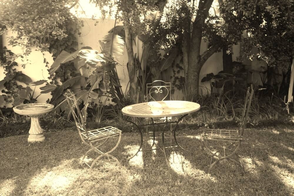 شرفة مرصوفة