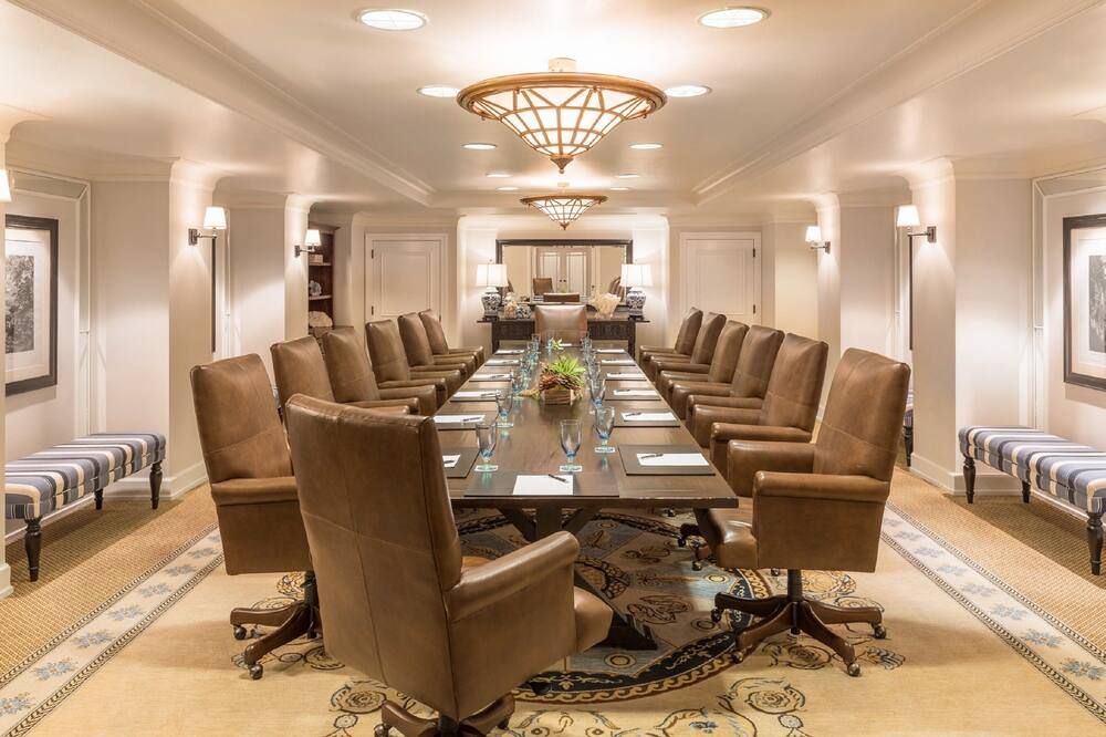 غرفة الاجتماعات