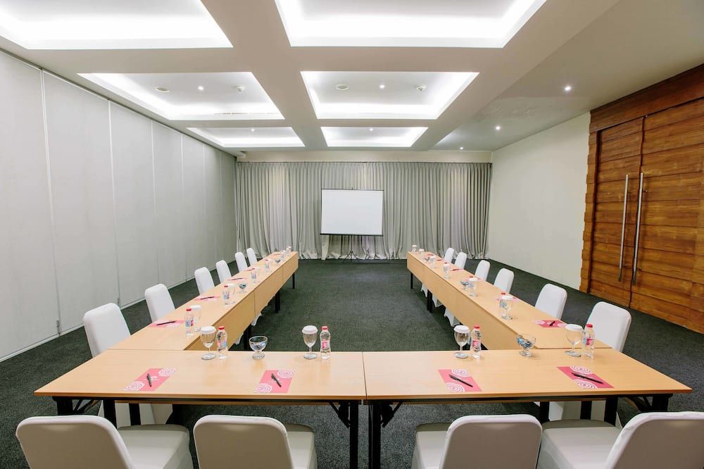 غرفة الاجتماعات