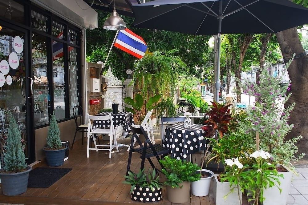 شرفة مرصوفة صورة