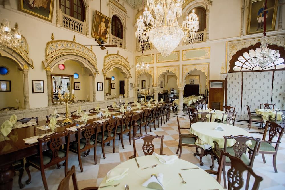 مطعم