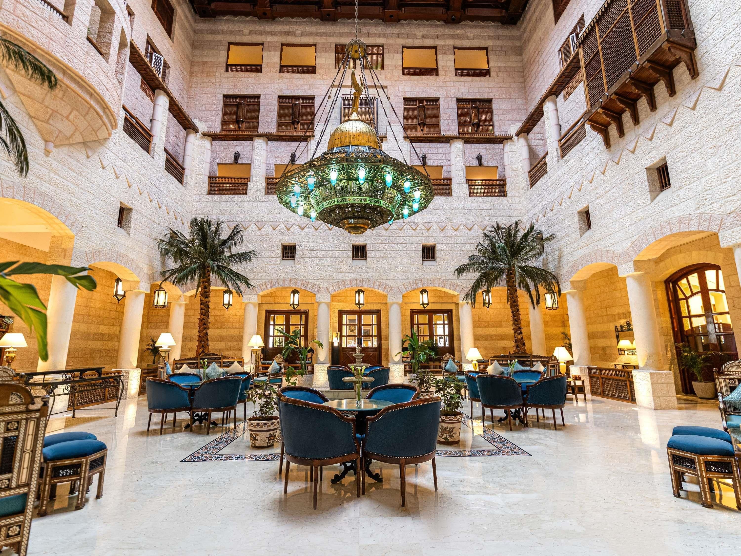 مطعم