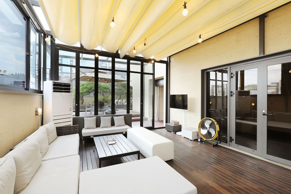 غرفة معيشة صورة