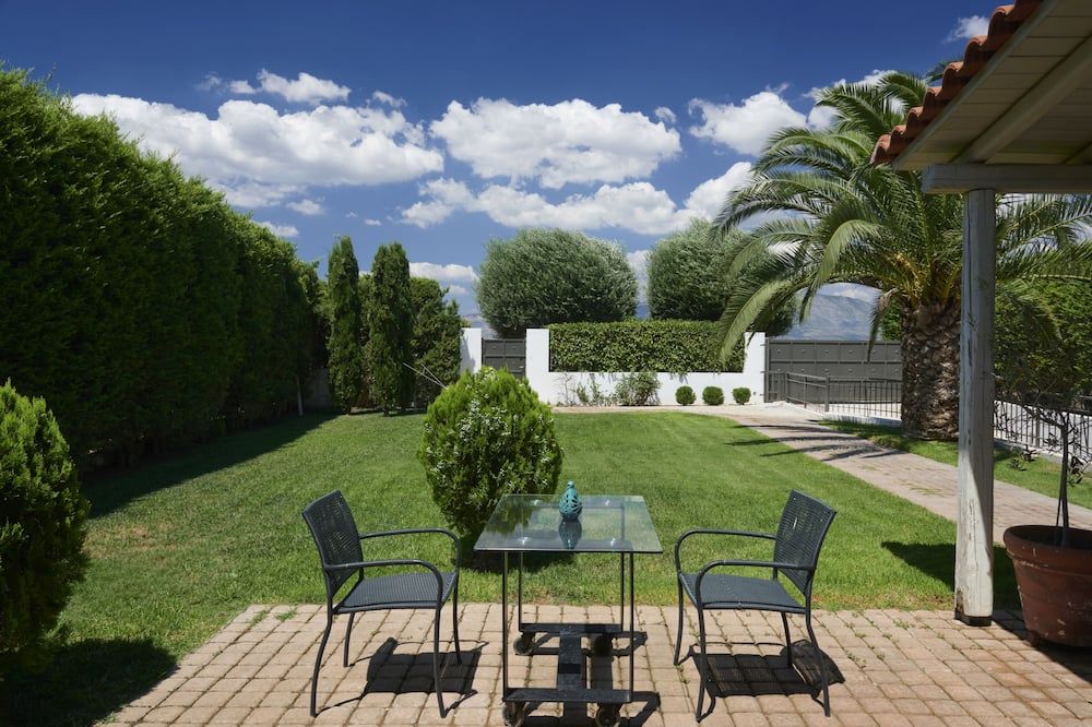 شرفة مرصوفة