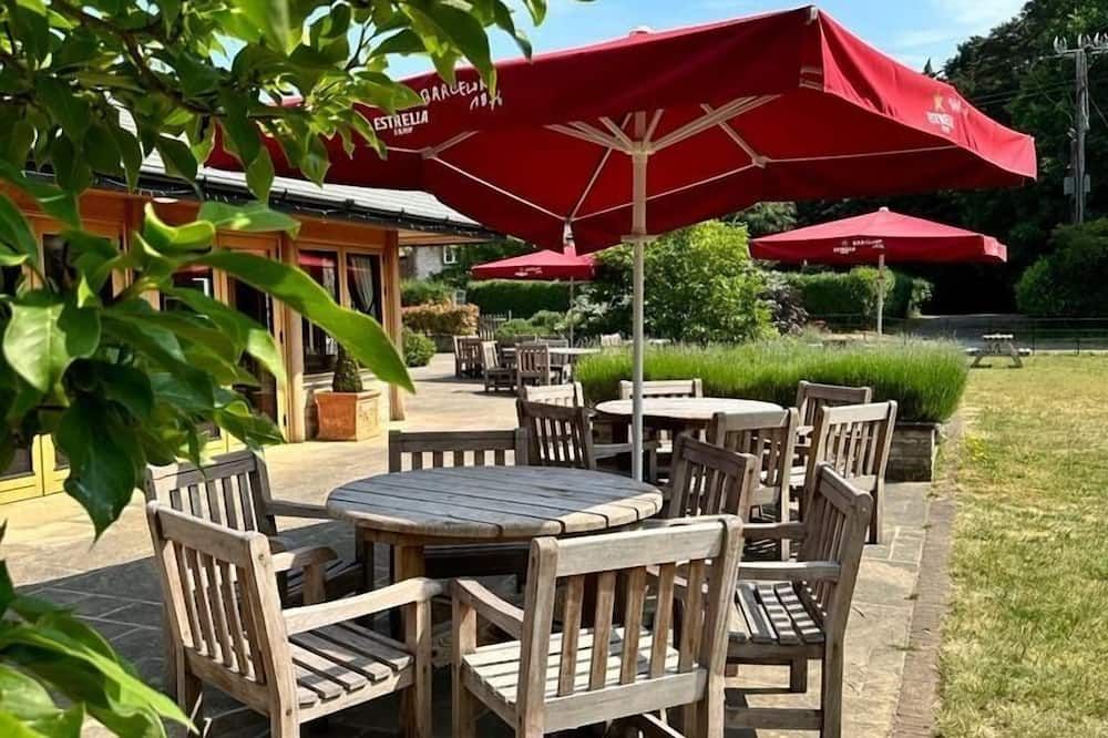 شرفة مرصوفة