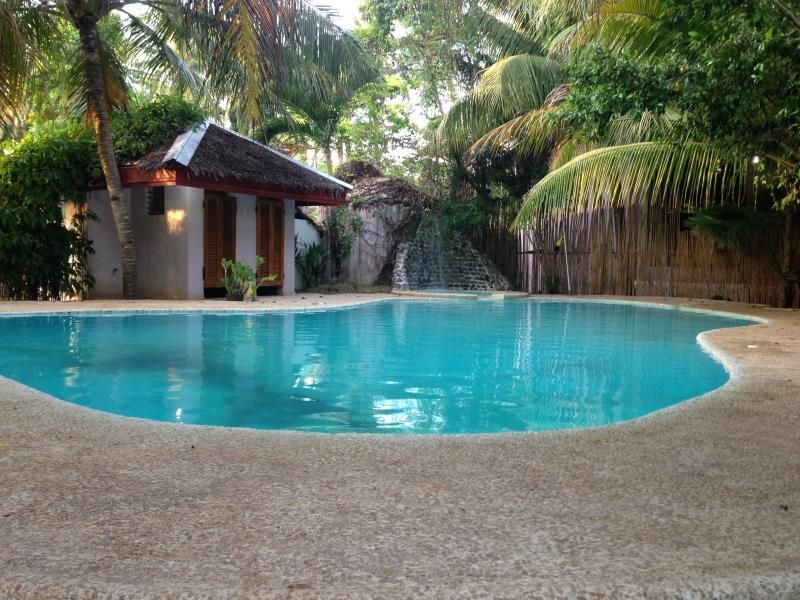 حوض السباحة صورة