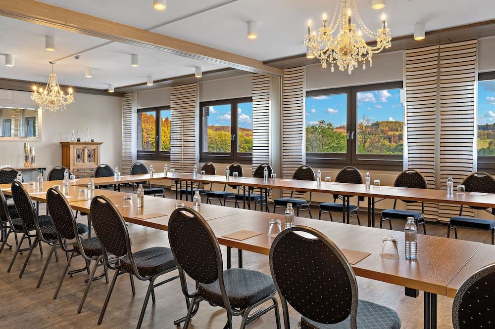 غرفة الاجتماعات