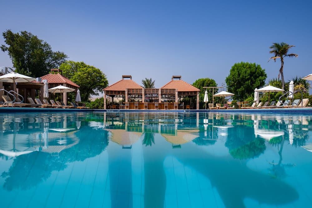 حوض السباحة صورة