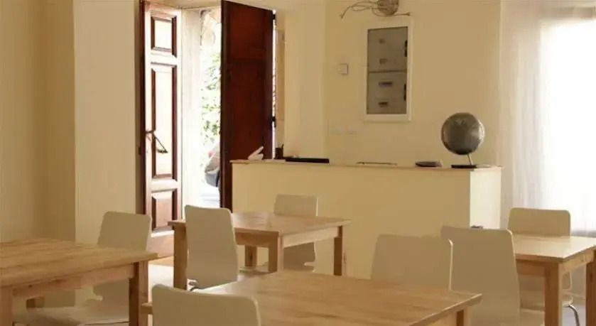 غرفة طعام صورة