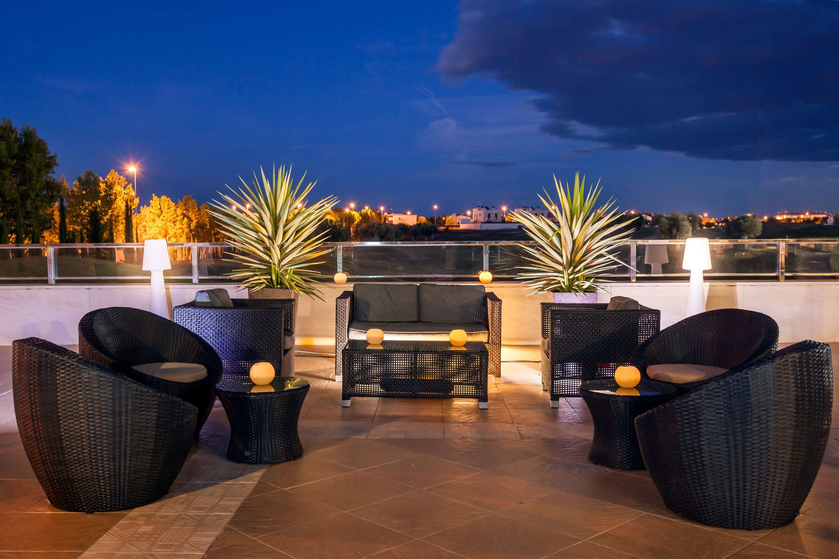 شرفة مرصوفة