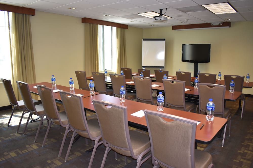 غرفة الاجتماعات