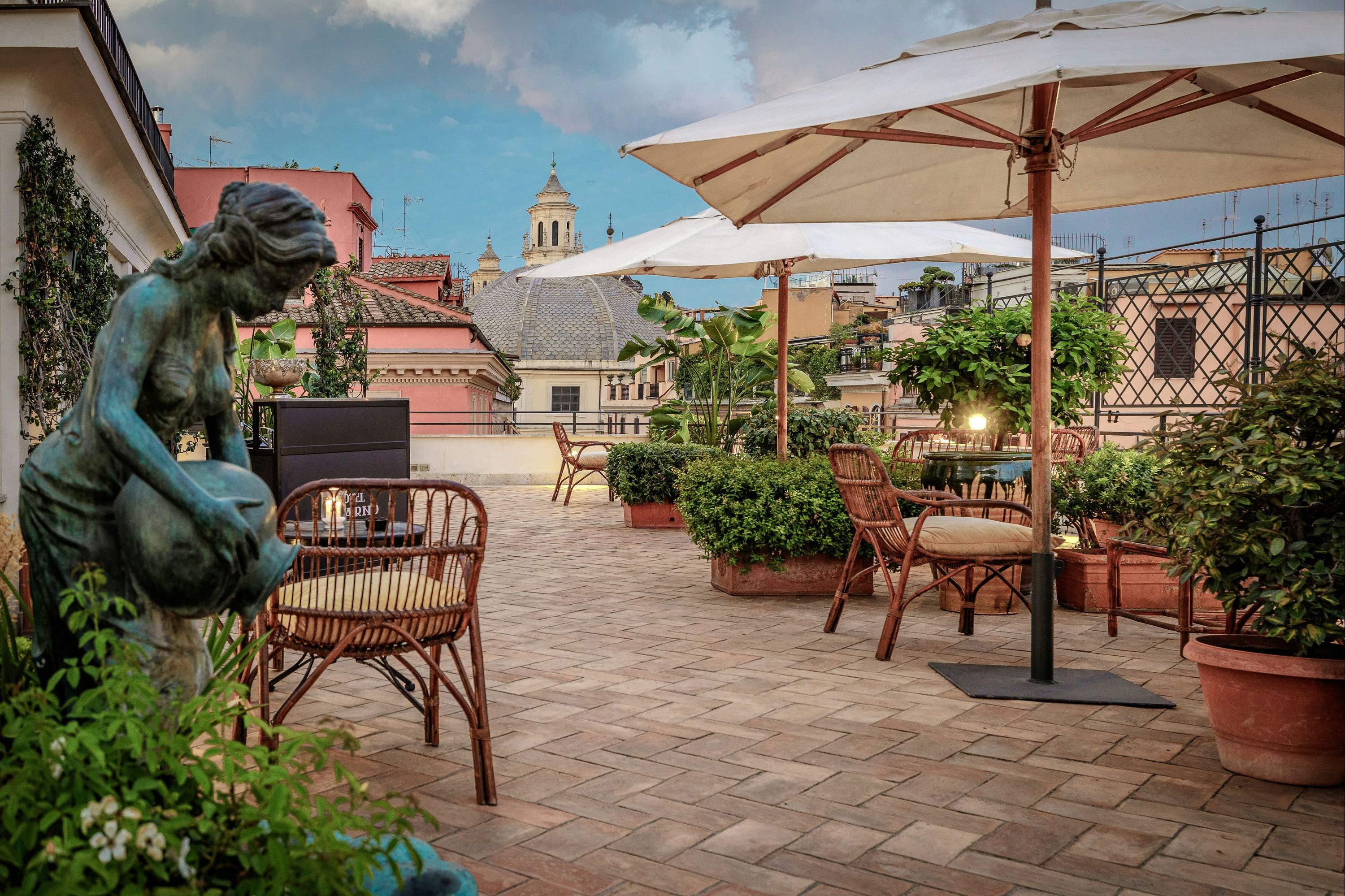 شرفة مرصوفة