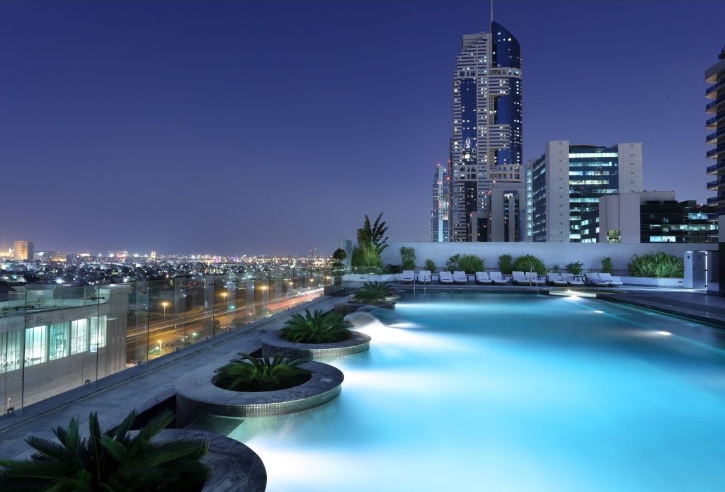 حوض السباحة صورة