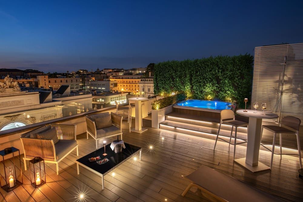 حوض السباحة صورة