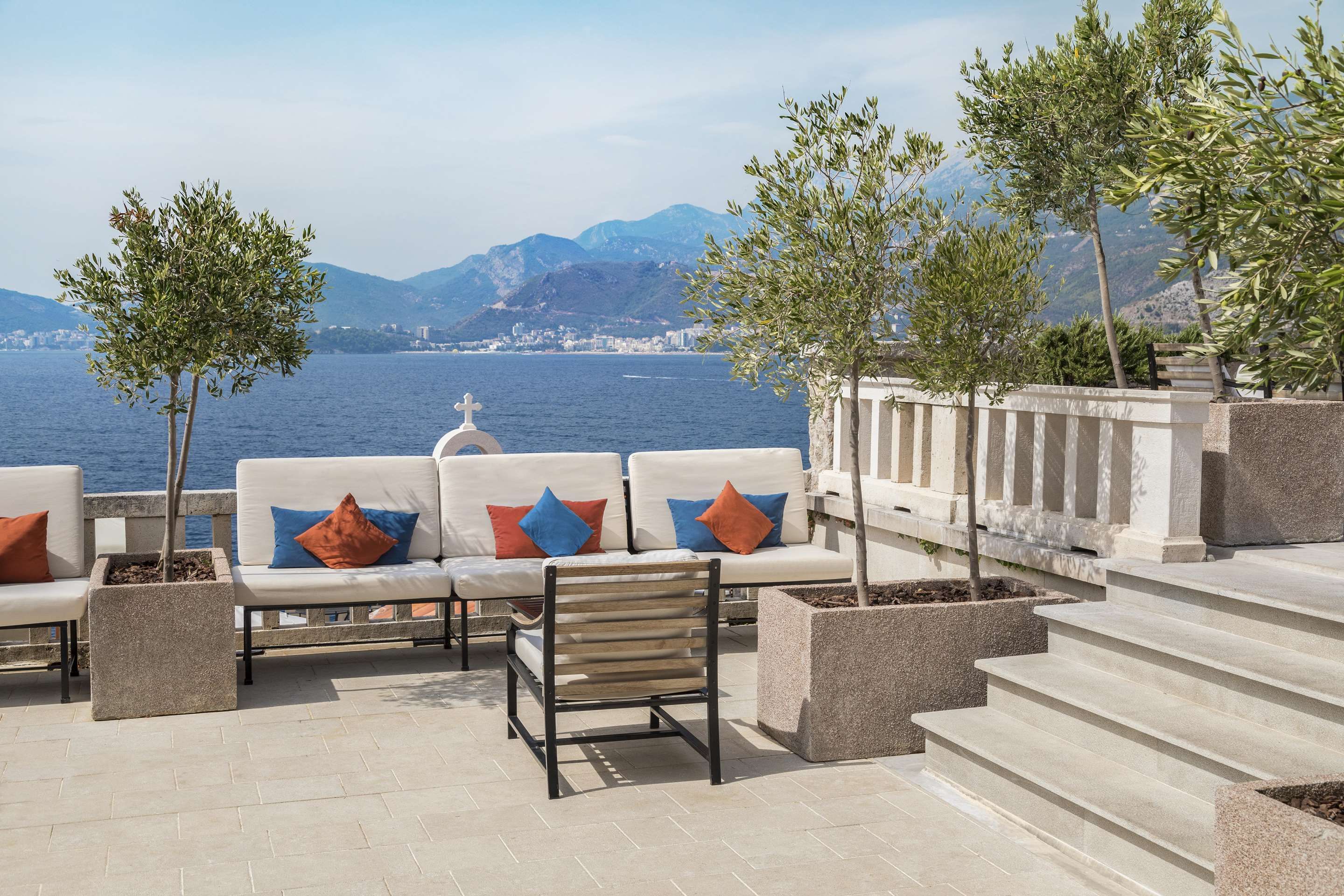 شرفة مرصوفة