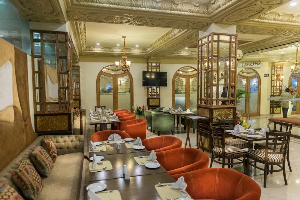 مطعم