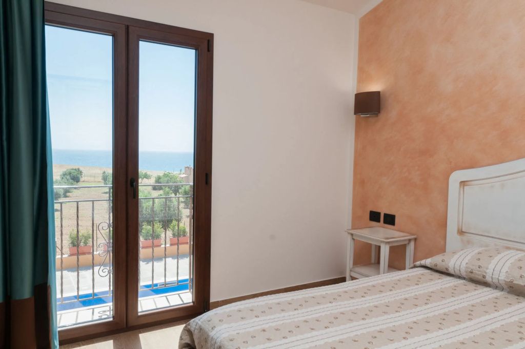 آخر
