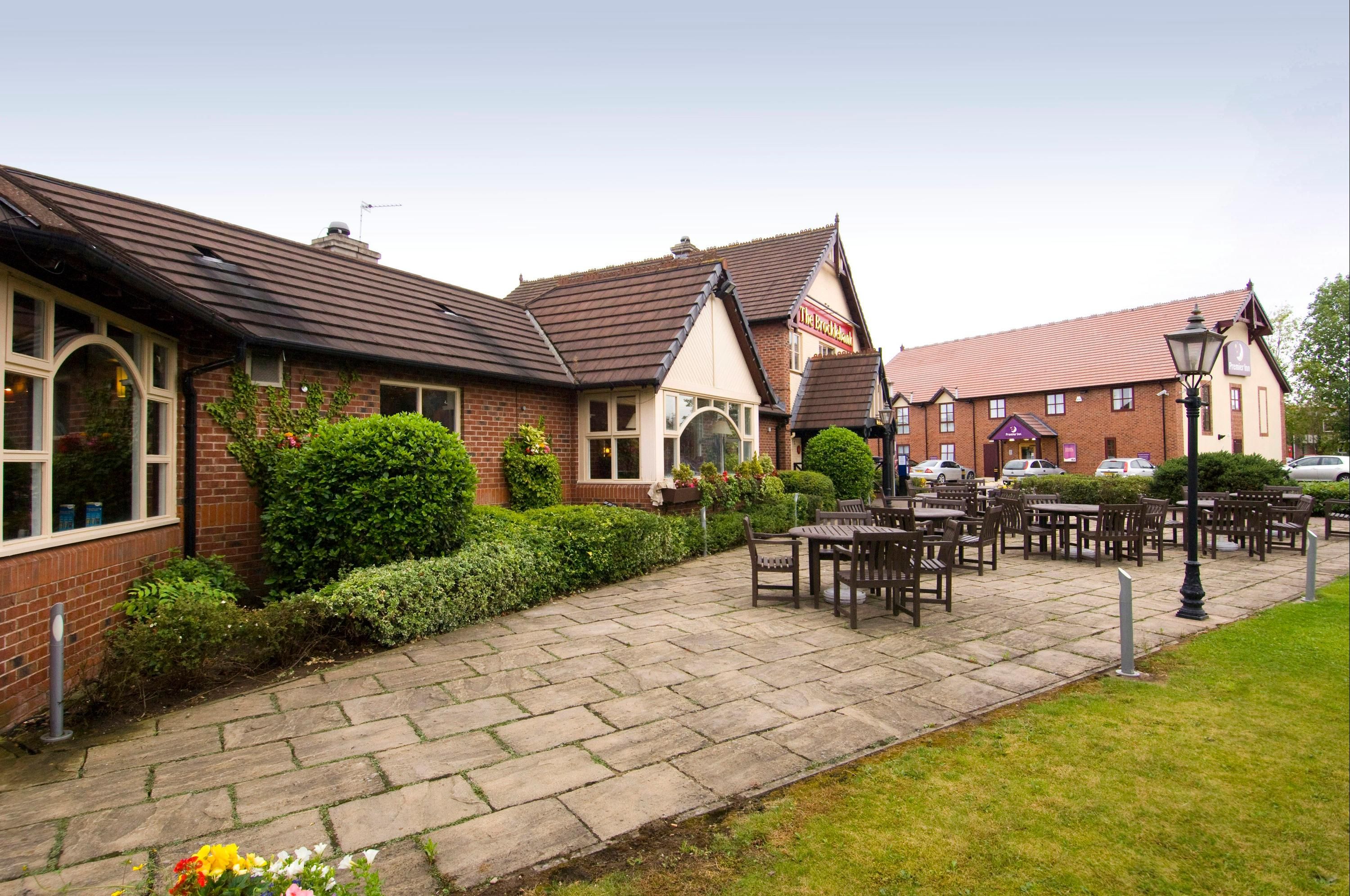 شرفة مرصوفة