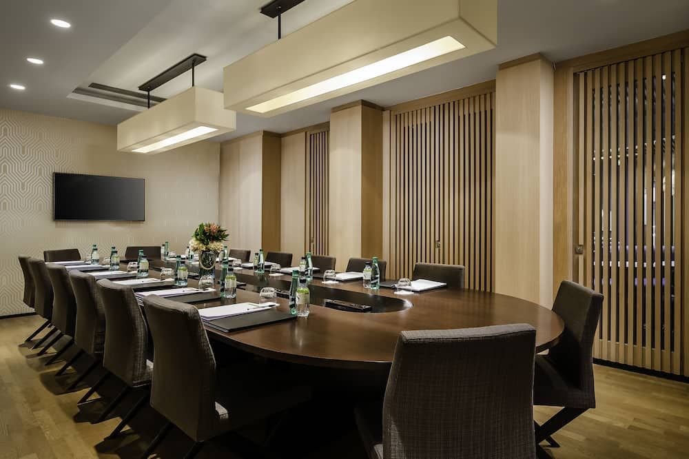 غرفة الاجتماعات